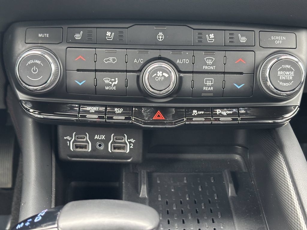 Used 2025 Dodge Durango R/T AWD/4WD image 20
