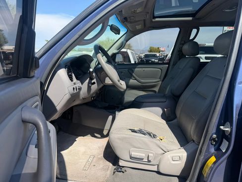 Used 2003 Toyota Sequoia SR5 RWD image 16