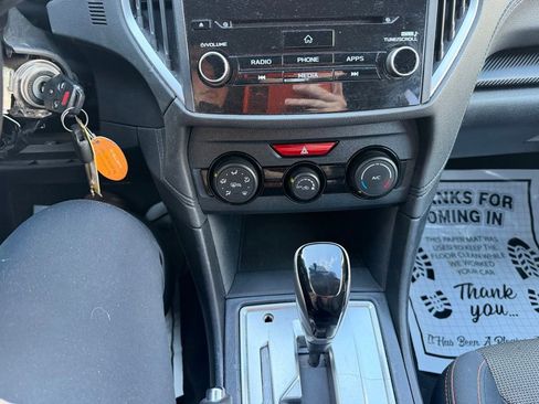 Used 2019 Subaru Crosstrek 2.0i Premium w/ Eyesight System image 18