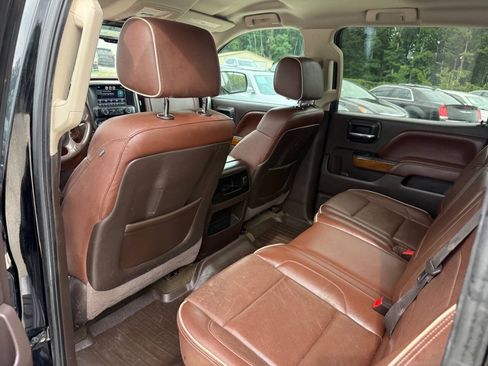 Used 2015 Chevrolet Silverado 1500 High Country w/ High Country Premium Package AWD/4WD image 16