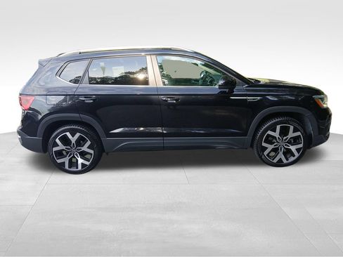 Used 2022 Volkswagen Taos SEL w/ Panoramic Sunroof Package AWD/4WD image 8