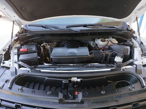 Used 2024 Chevrolet Suburban Z71 w/ Luxury Package image 31