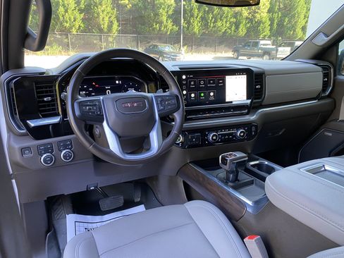 Used 2022 GMC Sierra 1500 SLT w/ SLT Premium Package AWD/4WD image 35