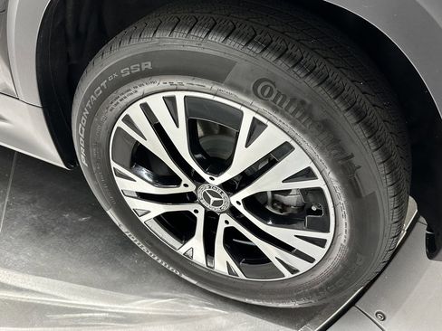 Certified 2024 Mercedes-Benz GLB 250 image 23