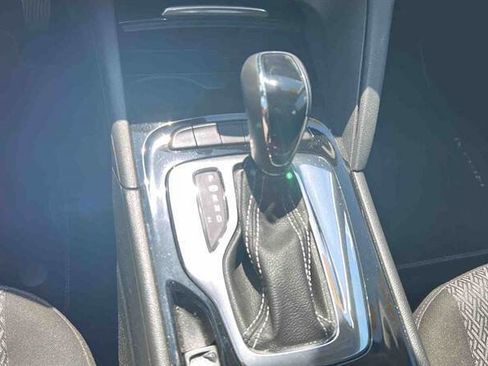 Used 2018 Buick Regal Preferred w/ Sights and Sounds Package AWD/4WD image 19