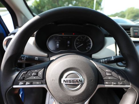 Used 2020 Nissan Versa SV FWD image 19