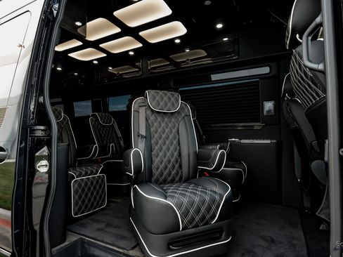 Used 2024 Mercedes-Benz Sprinter 3500 image 71