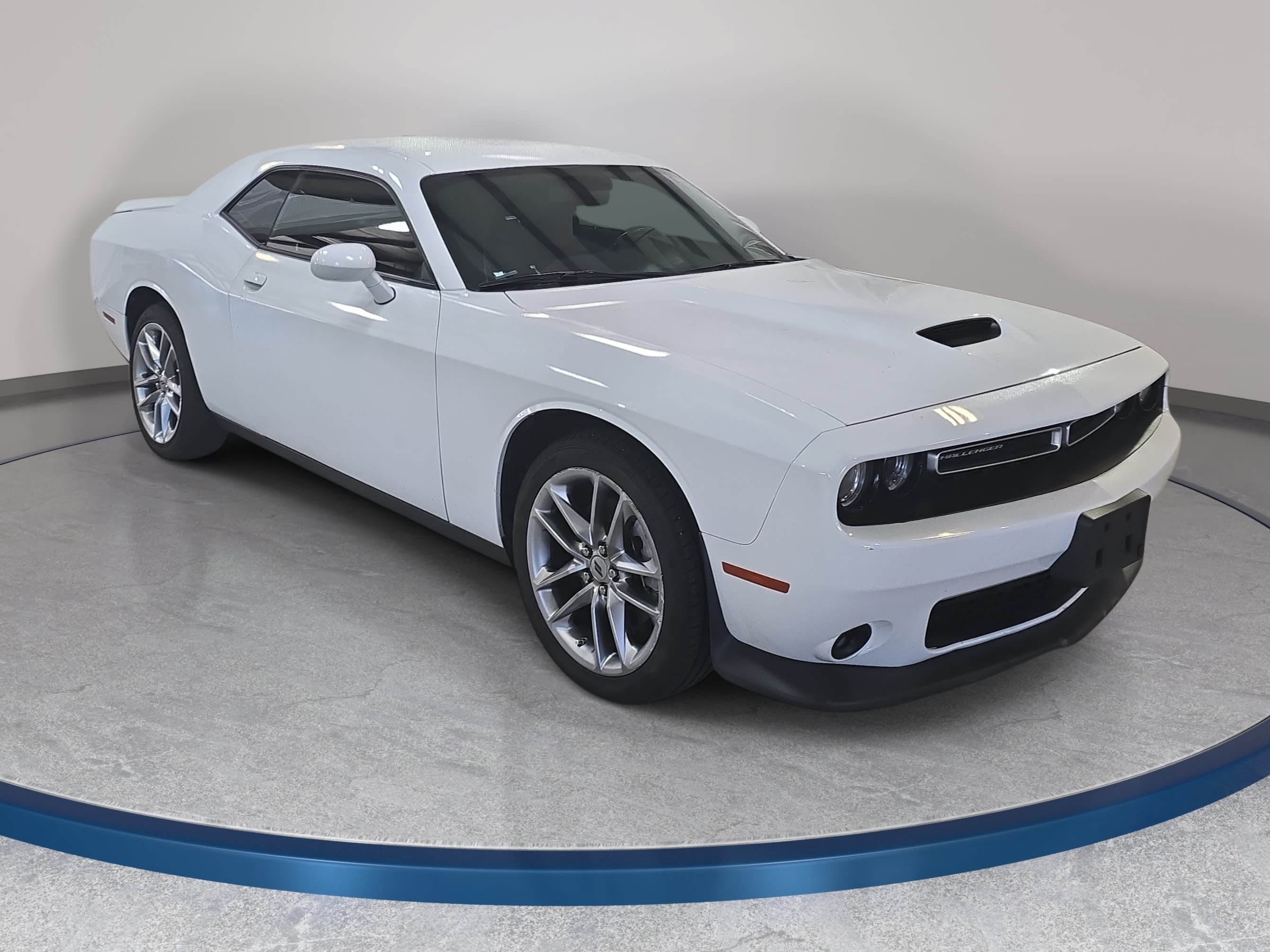 Used 2022 Dodge Challenger GT AWD/4WD image 4