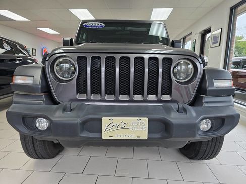 Used 2022 Jeep Wrangler Unlimited Sport image 6