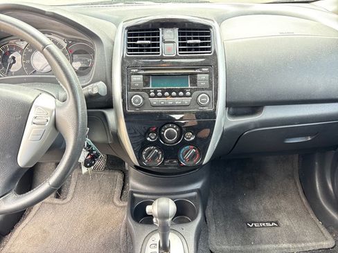 Used 2015 Nissan Versa Note SV FWD image 22
