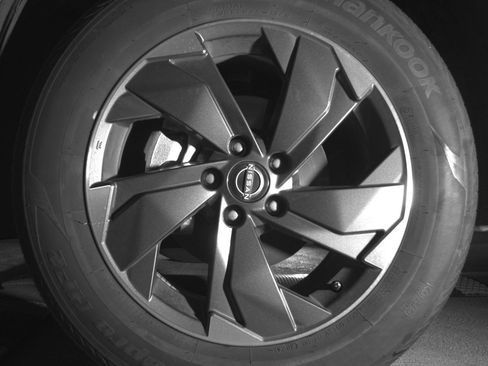 Used 2025 Nissan Rogue SV AWD/4WD image 12