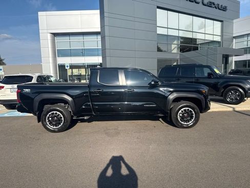 Used 2024 Toyota Tacoma TRD Off-Road w/ TRD Off Road Upgrade Package AWD/4WD image 2