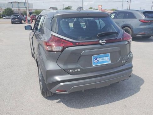Used 2024 Nissan Kicks SV FWD image 4