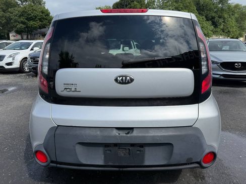Used 2015 Kia Soul FWD image 6