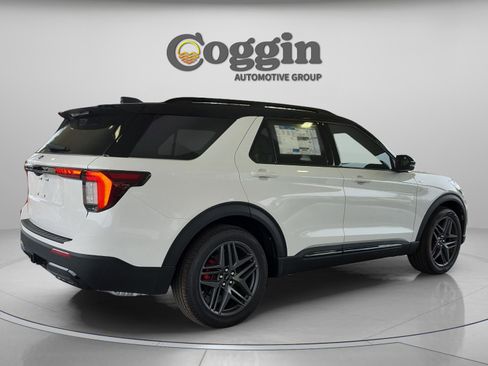 New 2025 Ford Explorer ST-Line w/ Premium Package image 6