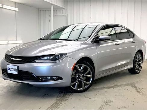 Used 2015 Chrysler 200 S w/ Navigation & Sound Group I image 2