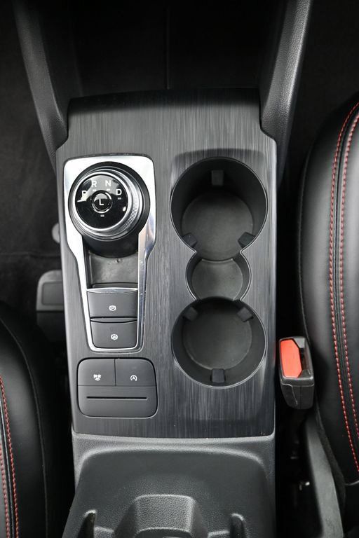 Used 2025 Ford Escape ST-Line FWD image 16