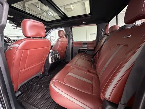 Used 2019 Ford F150 Platinum w/ Equipment Group 701A Luxury AWD/4WD image 19