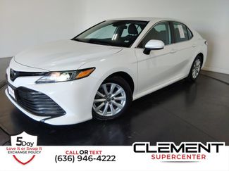 Used 2020 Toyota Camry LE image 1