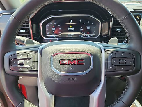 Used 2025 GMC Sierra 1500 SLT RWD image 15