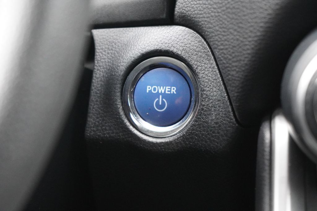 Used 2019 Toyota RAV4 XLE w/ Convenience Package AWD/4WD image 23