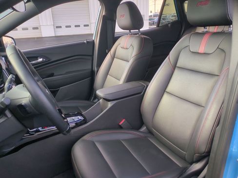 Certified 2025 Chevrolet Trax RS w/ Driver Confidence Package image 19