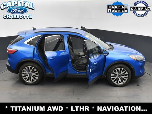 Used 2020 Ford Escape Titanium image 30