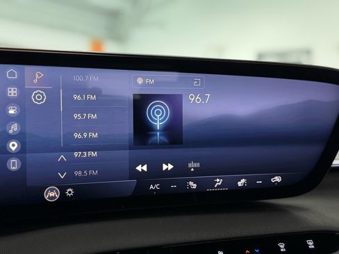 Used 2026 Buick Enclave Preferred image 25