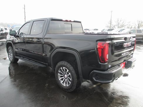 Used 2022 GMC Sierra 1500 AT4 w/ AT4 Premium Package image 9