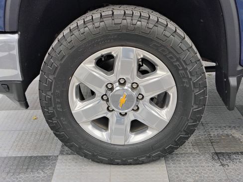 Used 2021 Chevrolet Silverado 2500 LTZ w/ LTZ Premium Package image 23