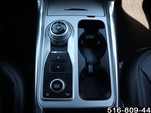 Used 2022 Ford Explorer XLT w/ Equipment Group 202A image 23