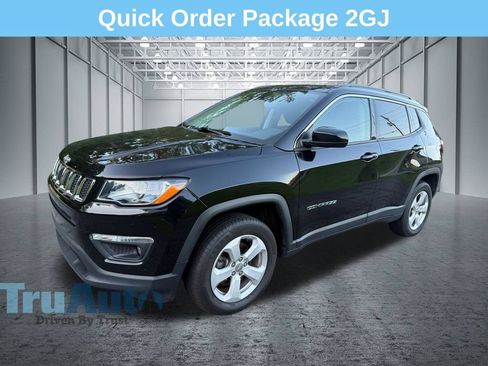 Used 2021 Jeep Compass Latitude w/ Convenience Group AWD/4WD image 1