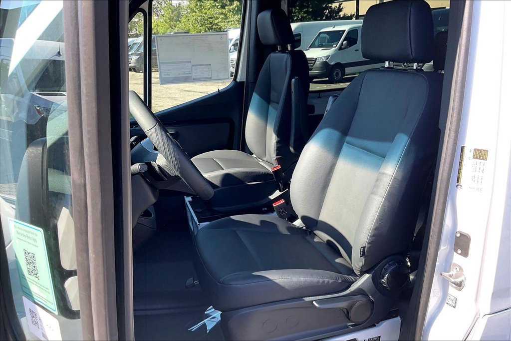 New 2026 Mercedes-Benz Sprinter 2500 image 9