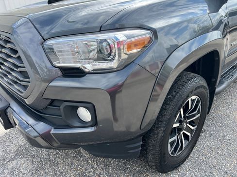 Used 2022 Toyota Tacoma TRD Sport AWD/4WD image 26
