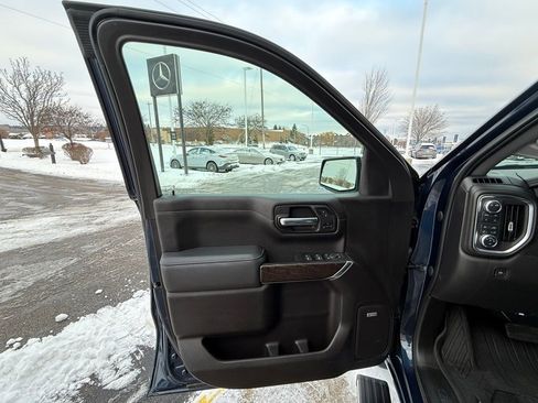 Used 2022 GMC Sierra 1500 Denali w/ Denali Premium Package image 22