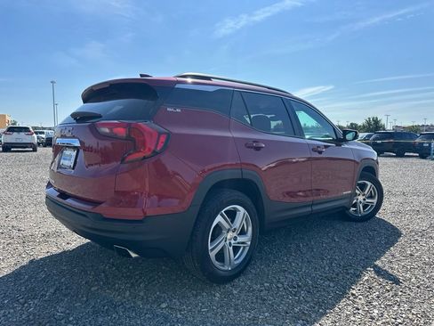 Used 2018 GMC Terrain SLE w/ Driver Convenience Package FWD image 11