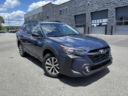 Used 2025 Subaru Outback Premium w/ Popular Package #1A AWD/4WD image 12