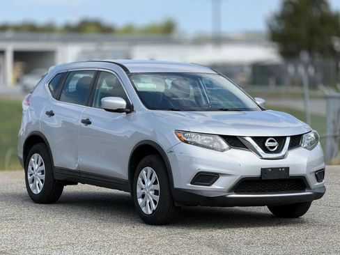 Used 2016 Nissan Rogue S AWD/4WD image 1