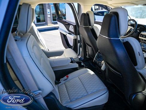 Used 2023 Lincoln Aviator Black Label image 14