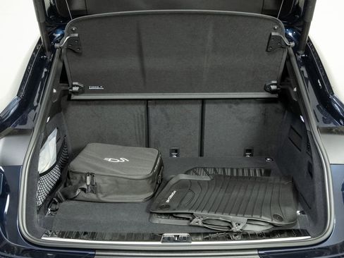 New 2026 Porsche Cayenne E-Hybrid Coupe AWD/4WD image 32