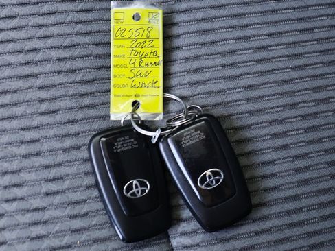 Used 2022 Toyota 4Runner SR5 AWD/4WD image 61