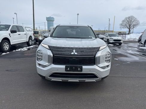 Used 2024 Mitsubishi Outlander SE image 5