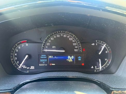 Used 2018 Cadillac XT5 FWD image 4