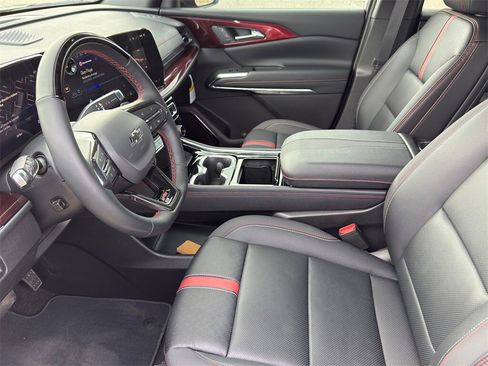 Used 2026 Chevrolet Traverse RS image 12