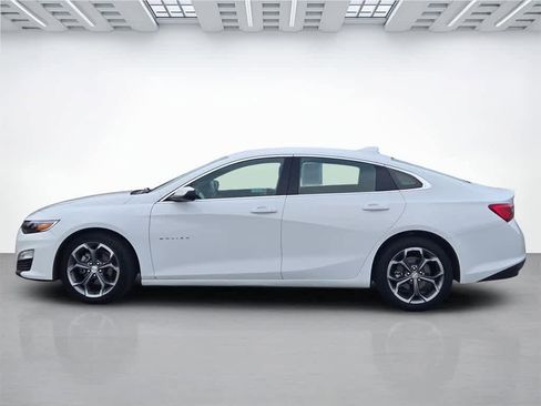 Used 2024 Chevrolet Malibu LT image 3
