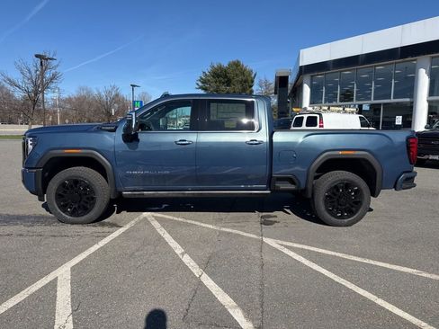 New 2026 GMC Sierra 2500 Denali Ultimate w/ Snow Plow Prep/Camper Package AWD/4WD image 2
