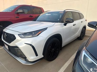Used 2023 Toyota Highlander XSE