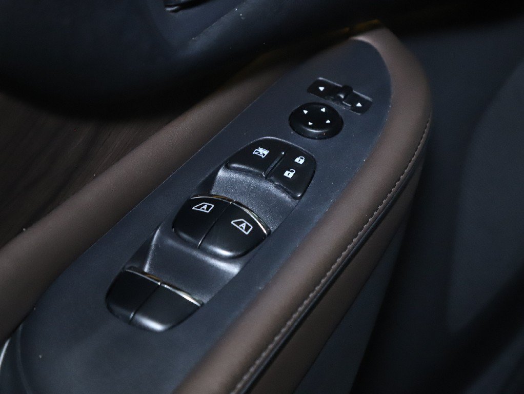 Used 2019 Nissan Murano Platinum AWD/4WD image 17