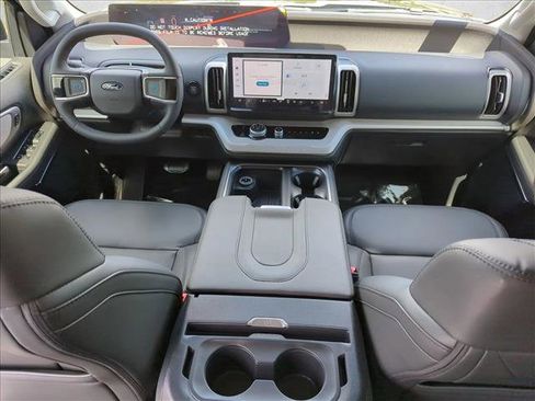 New 2026 Ford Expedition Active image 14