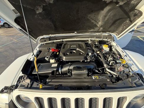 Used 2019 Jeep Wrangler Unlimited Rubicon w/ Dual Top Group image 44